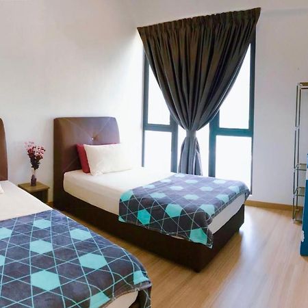 Luxury Seaview Family Suite By Little Cabin George Town Exteriör bild